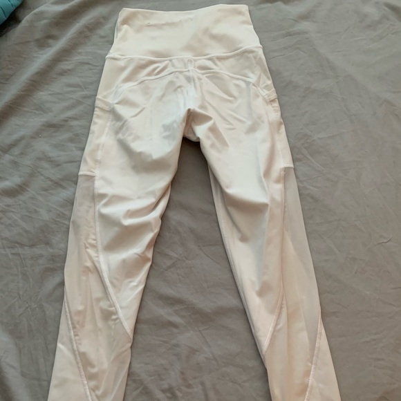 White Aerie offline leggings - Picture 3 of 5
